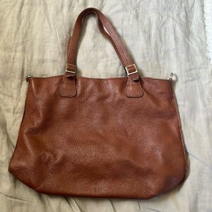 Camel tote